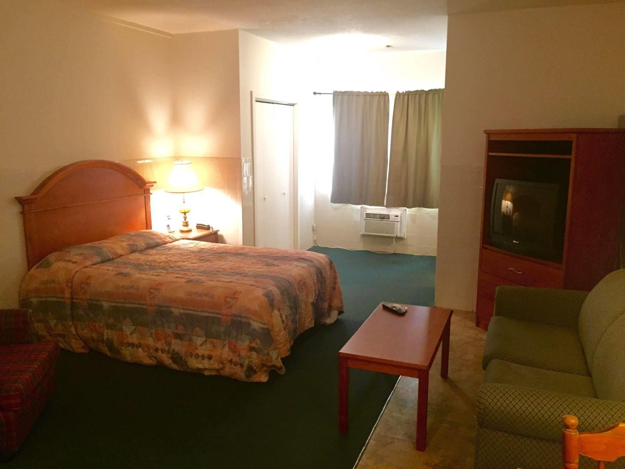 Crystal Manatee Motel Crystal River Buitenkant foto